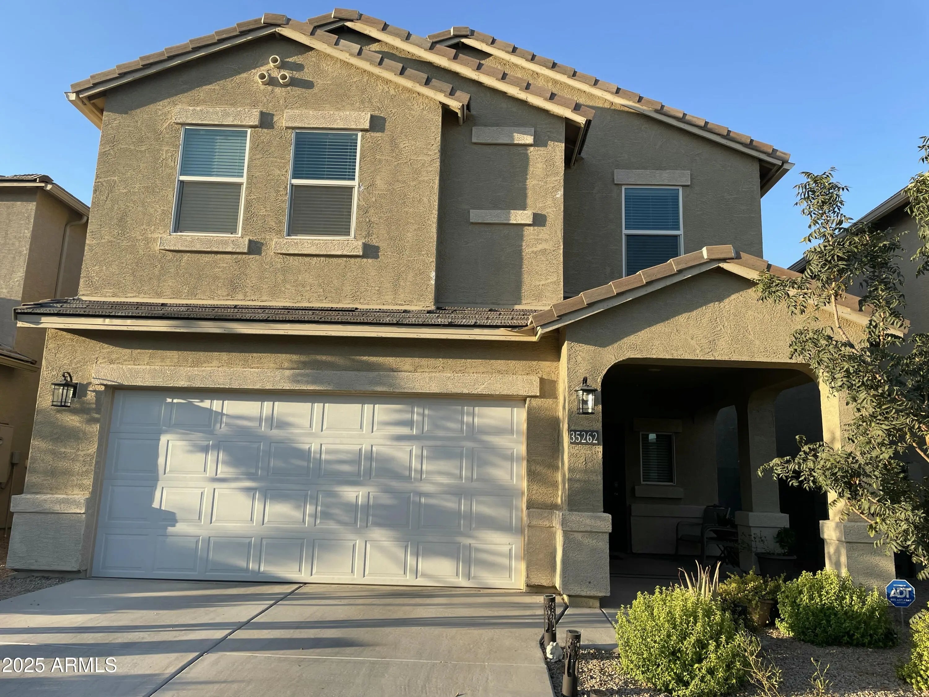 Photo of Listing #6925830