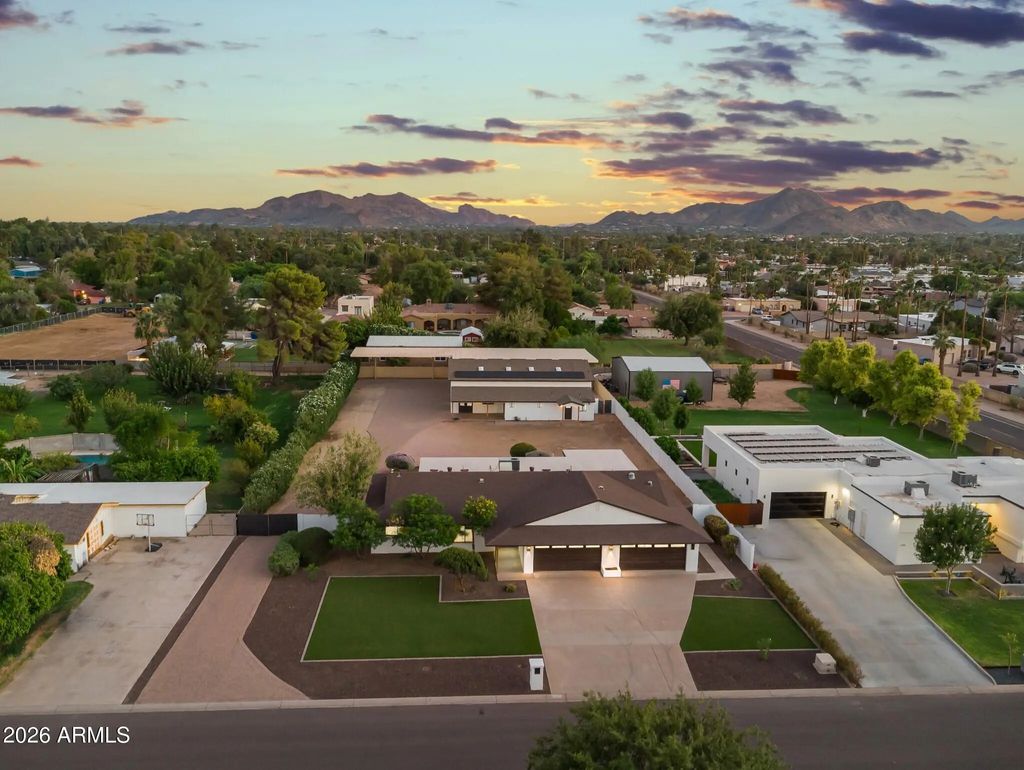 5211 E Windrose Drive, Scottsdale