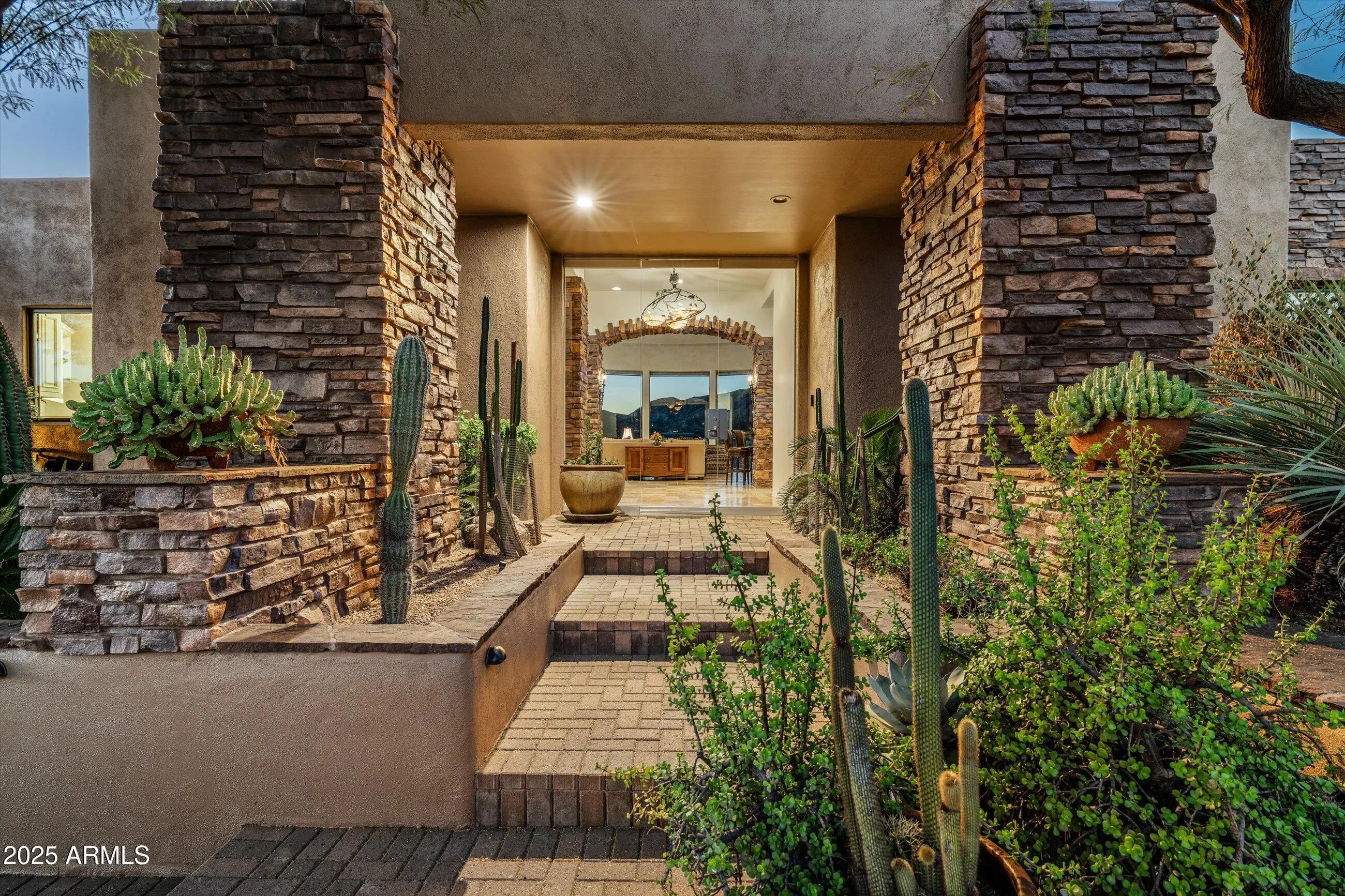 Photo of Listing #6922763