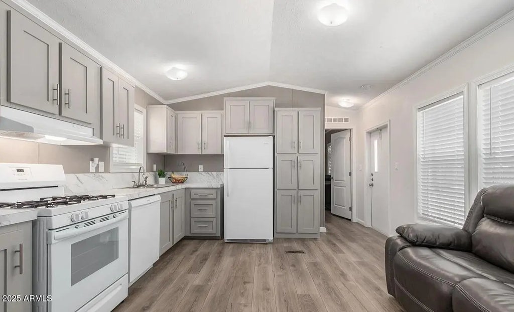 2605 W Van Buren Street (unit 137), Phoenix