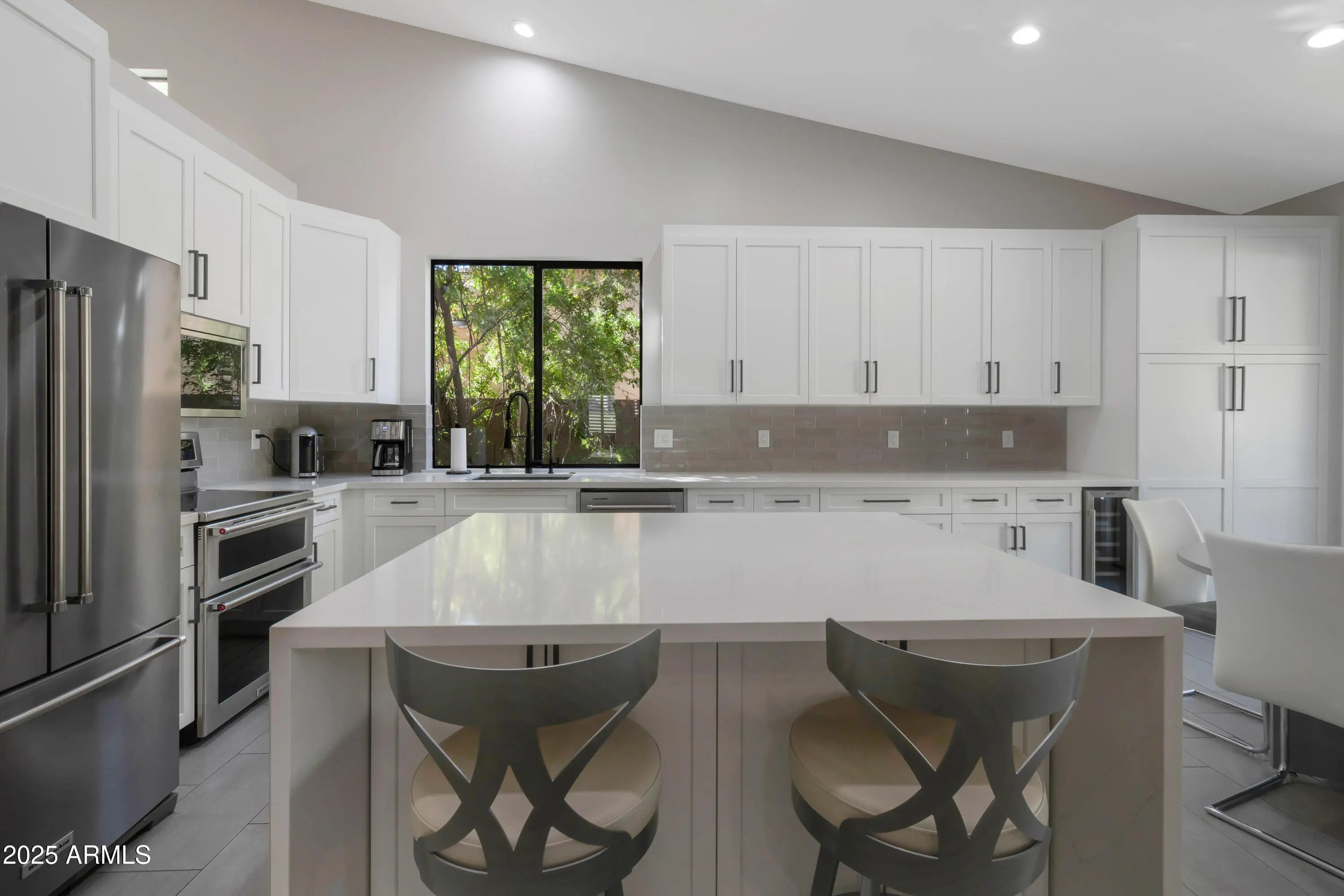 Photo of Listing #6924183