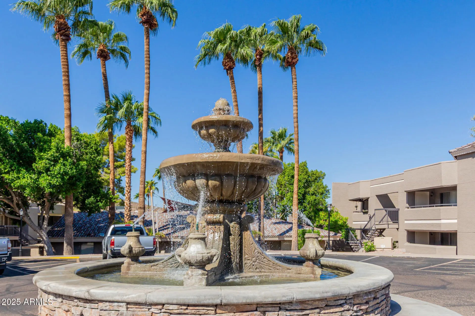 Photo of Listing #6924435