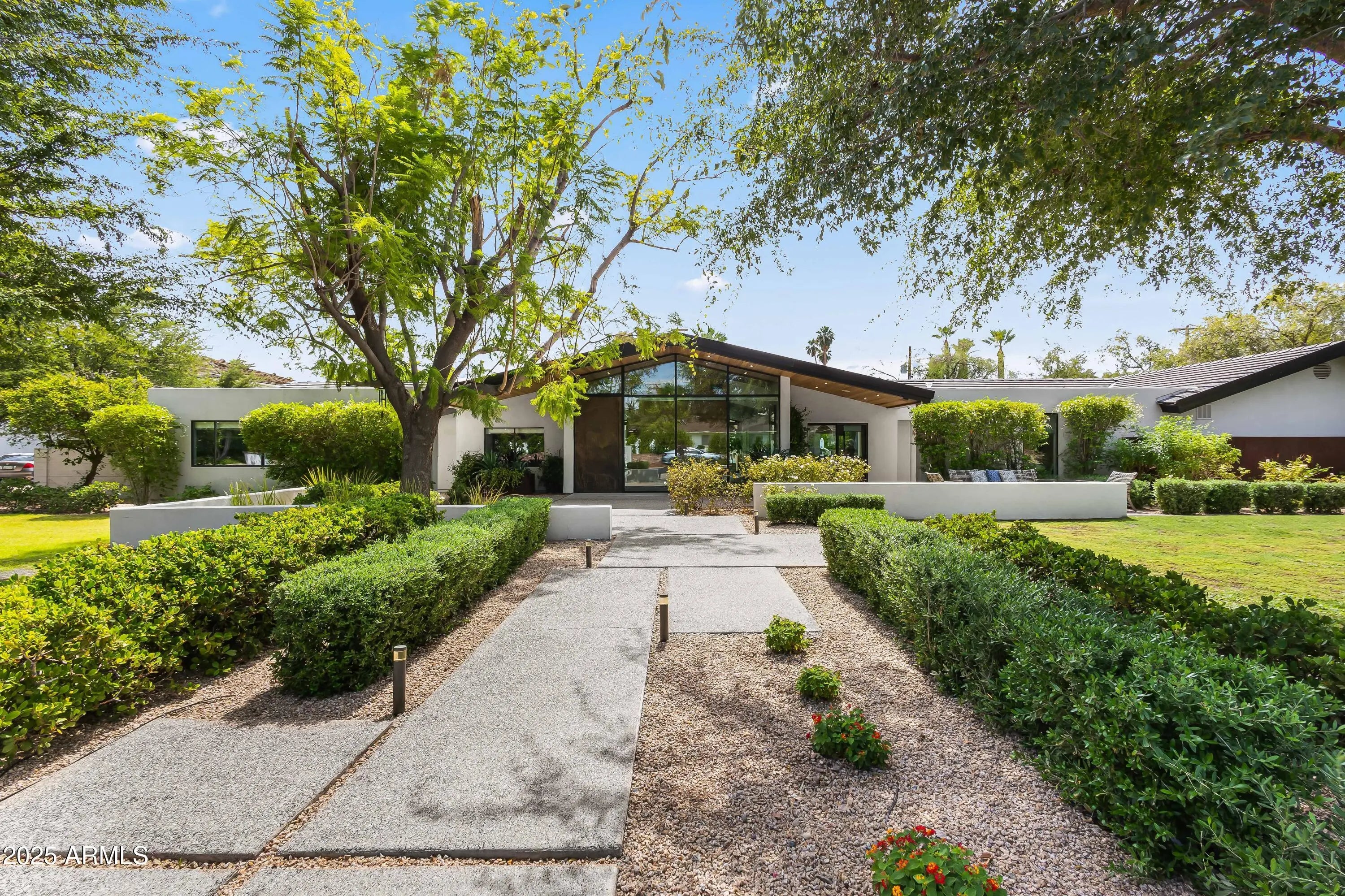 Photo of Listing #6923017