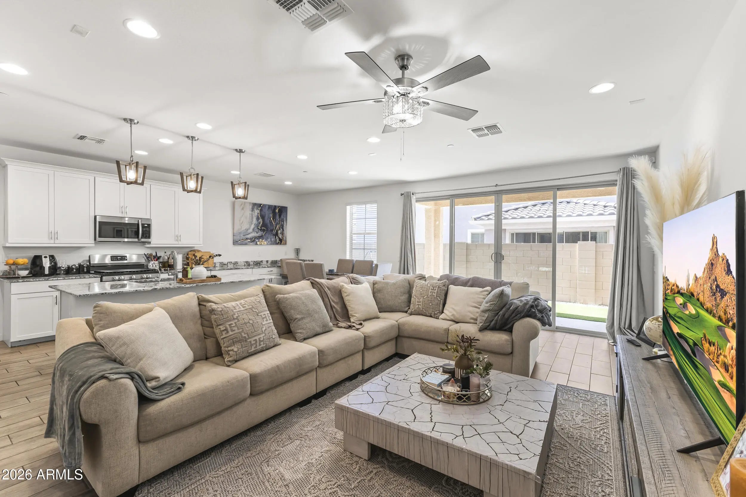 Photo of Listing #6923073