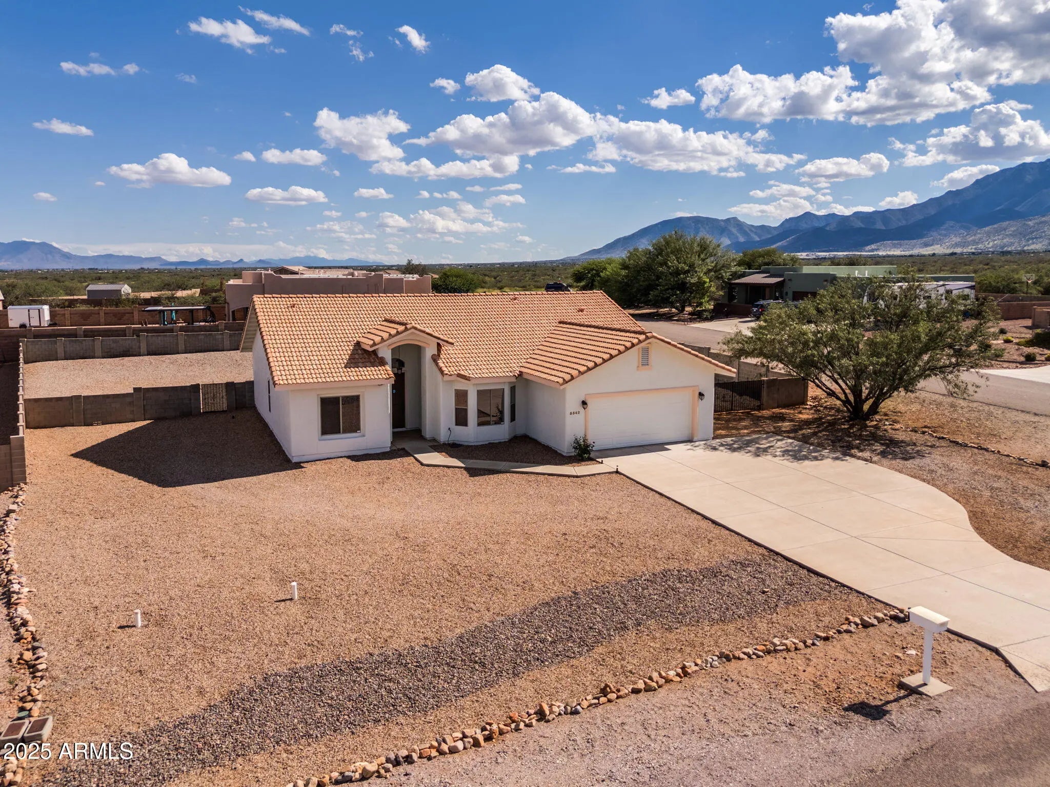 Photo of Listing #6925177