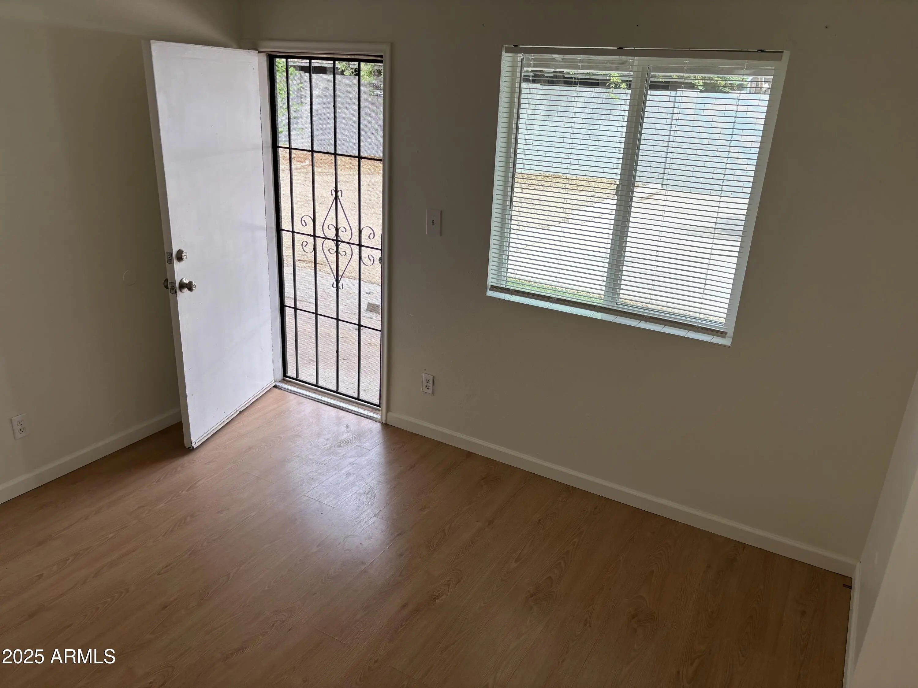 Photo of Listing #6923086