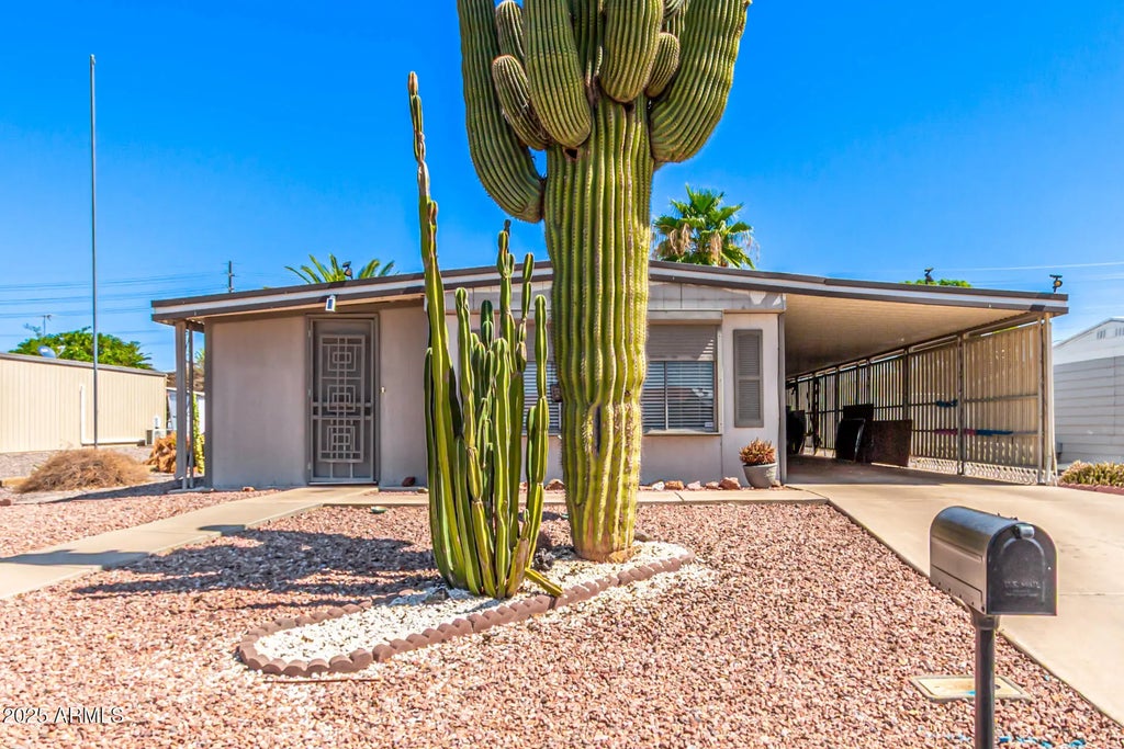 335 S 75th Place, Mesa