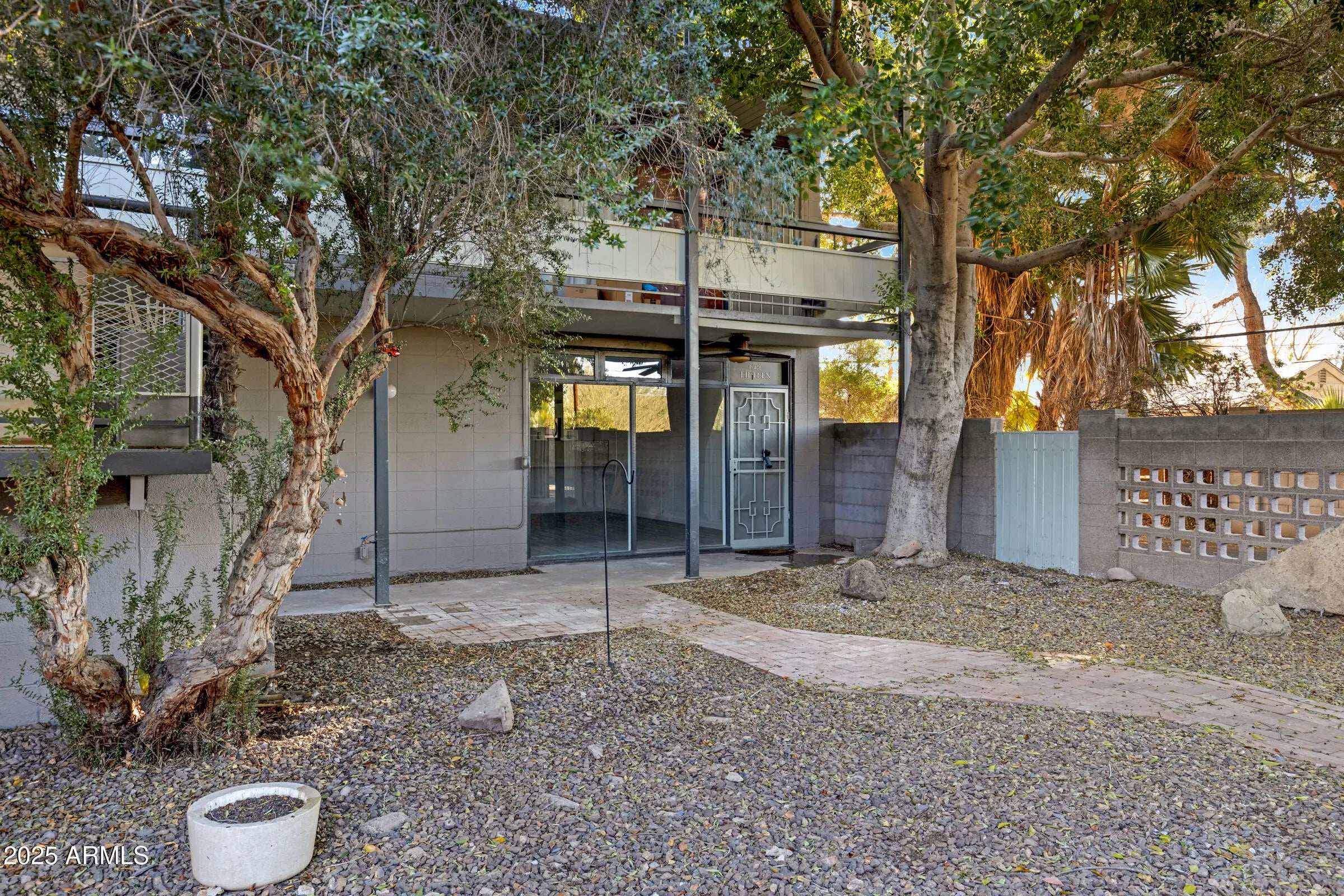 Photo of Listing #6923061