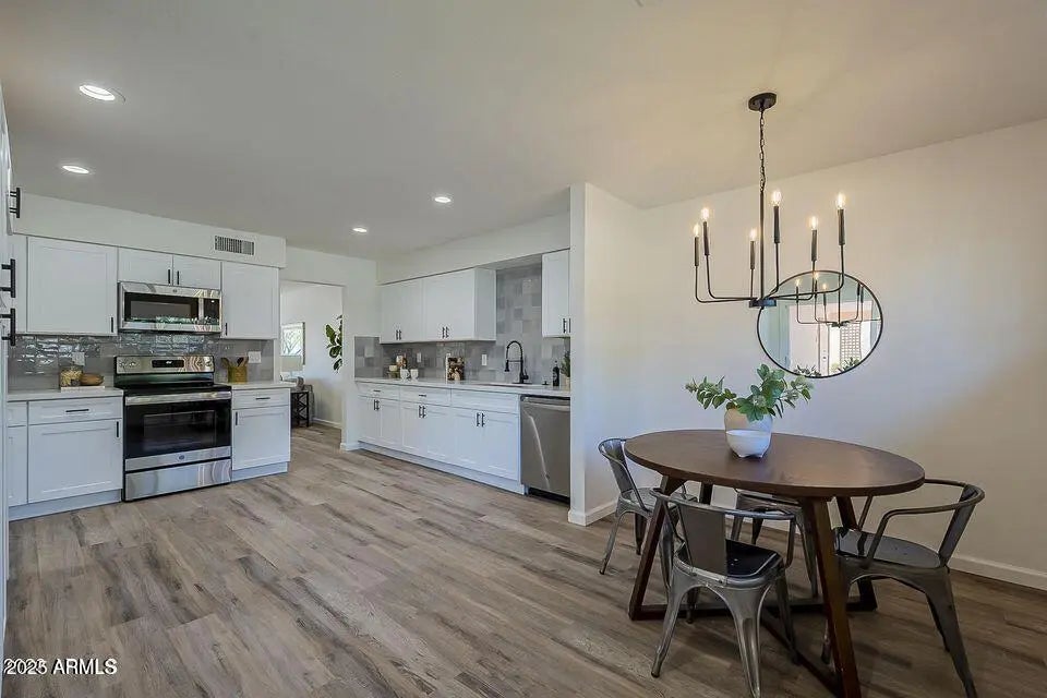 4946 E Lake Point Circle, Phoenix