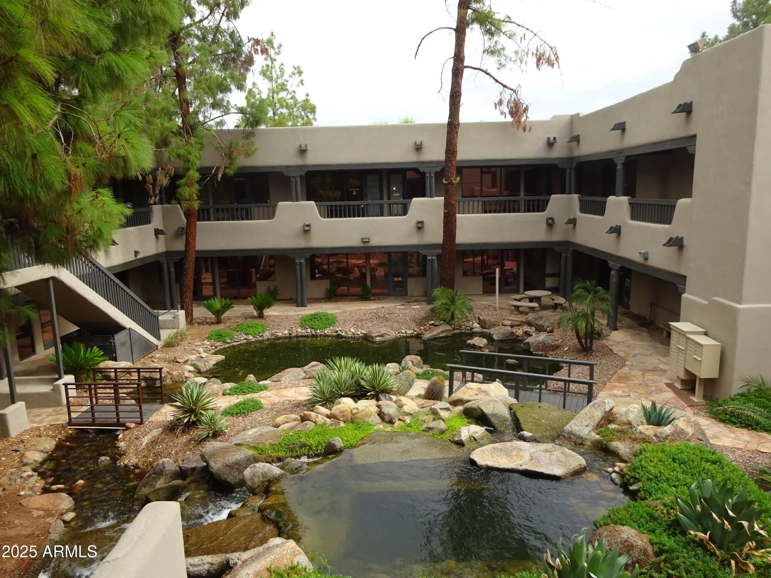 Photo of Listing #6923102