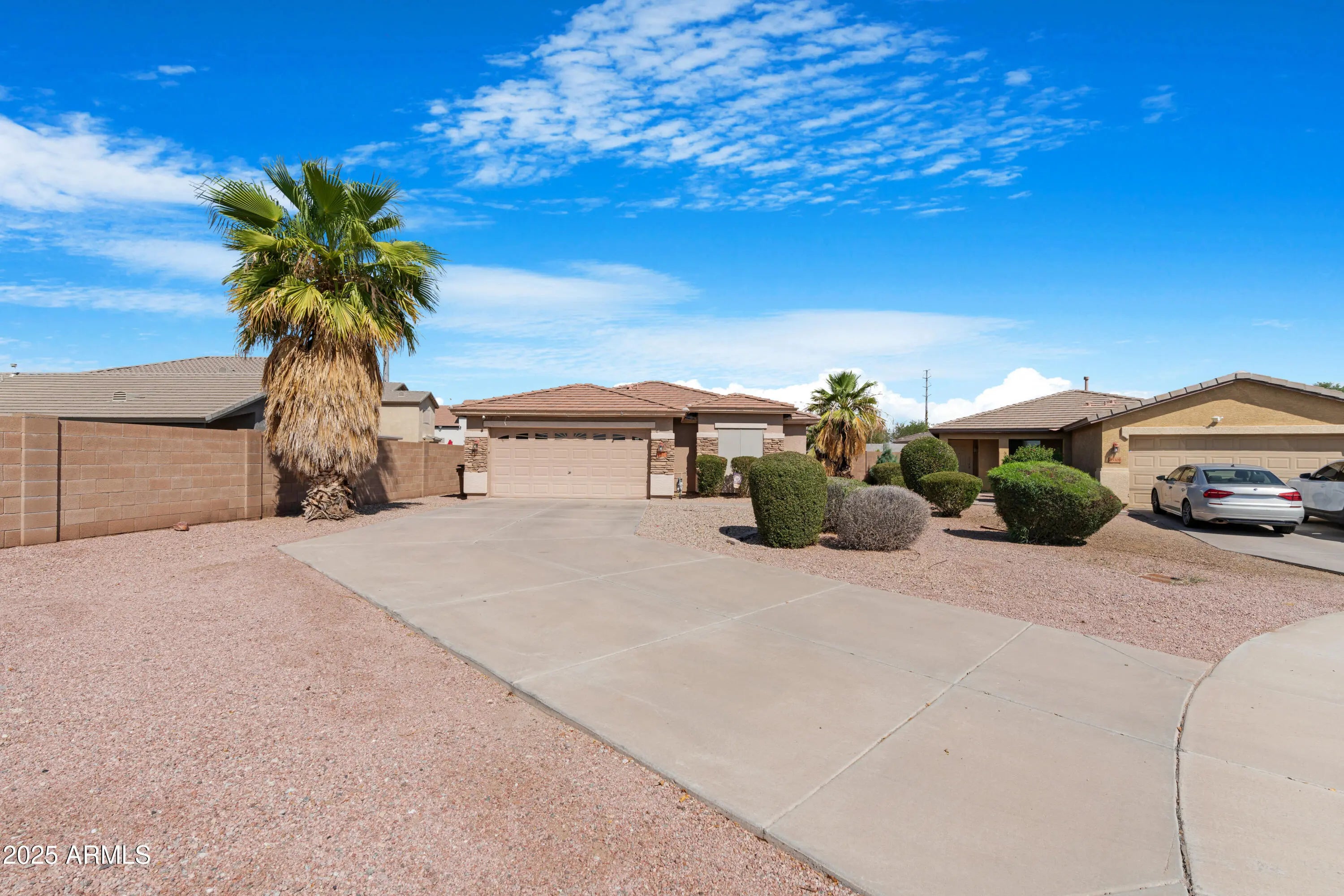 Photo of Listing #6926165