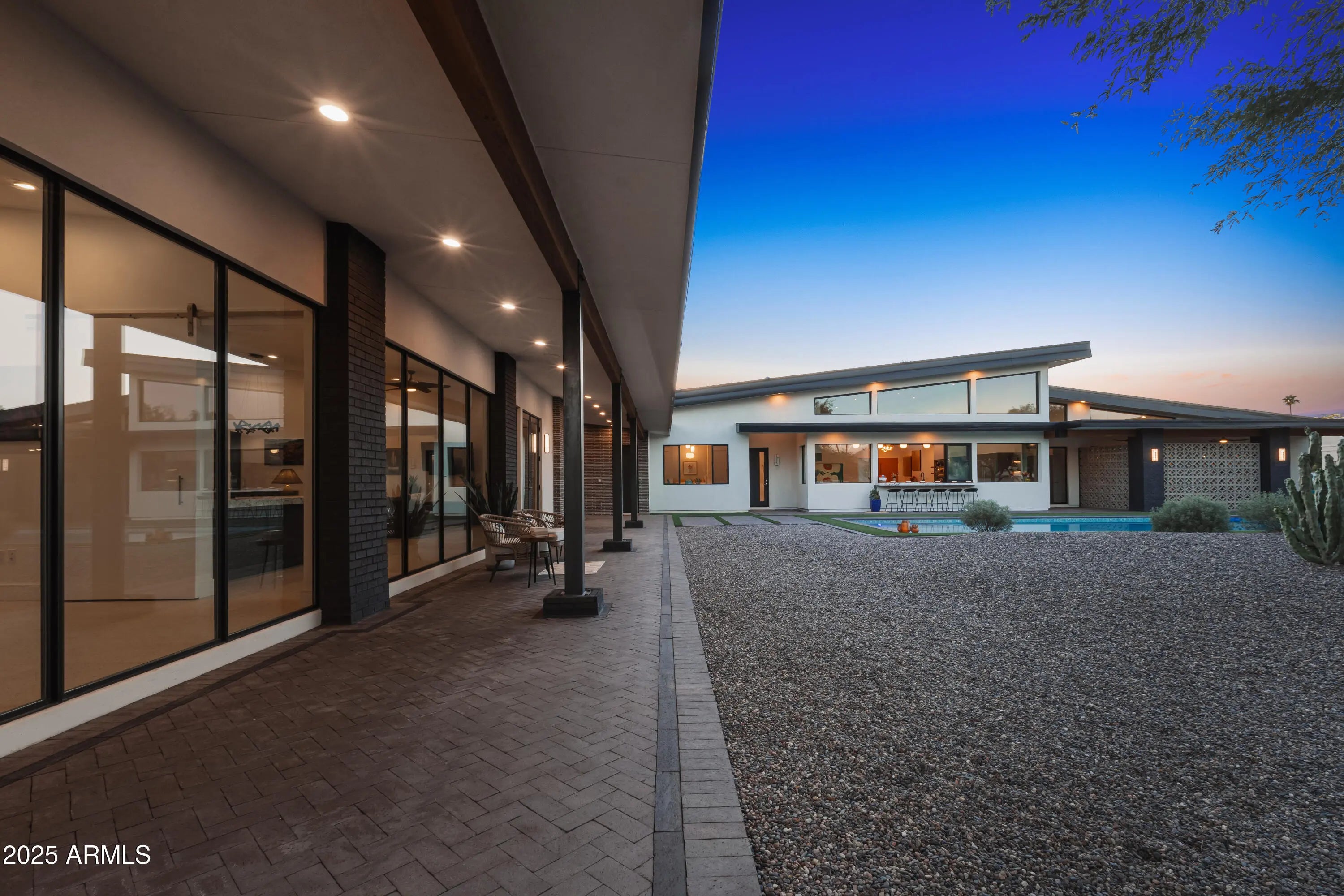 Photo of Listing #6923294