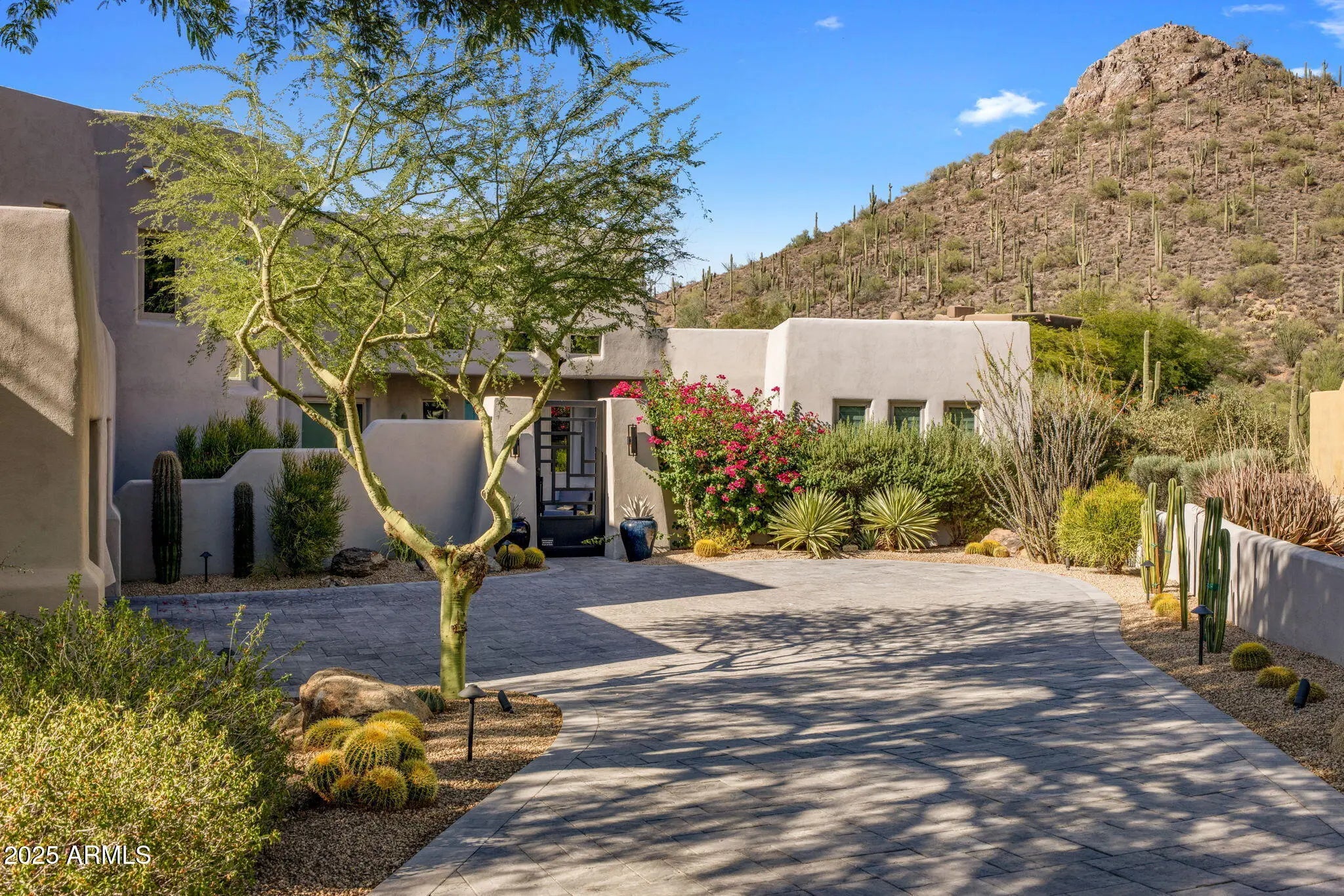 Photo of Listing #6924037