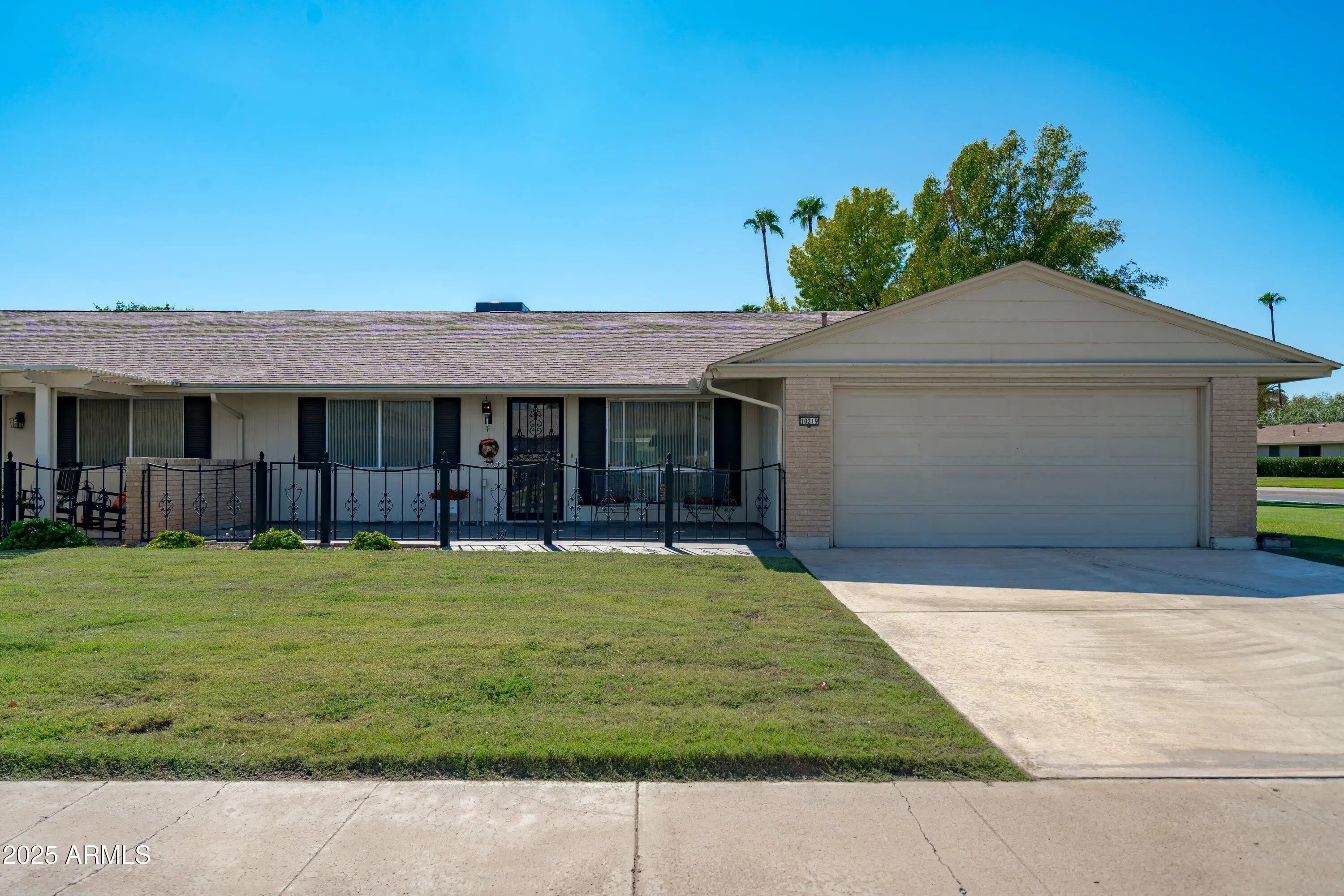 Photo of Listing #6923781