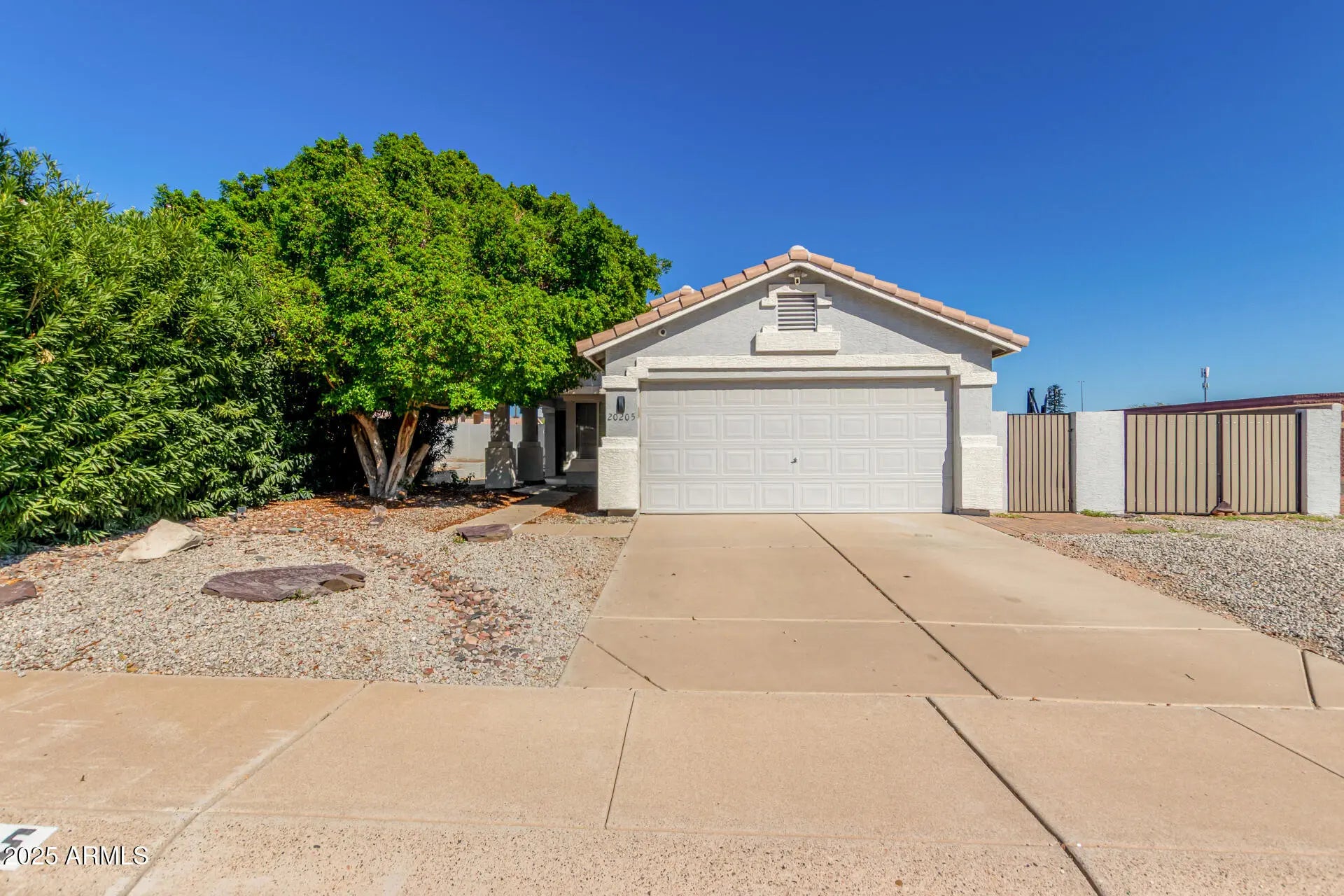 Photo of Listing #6923217