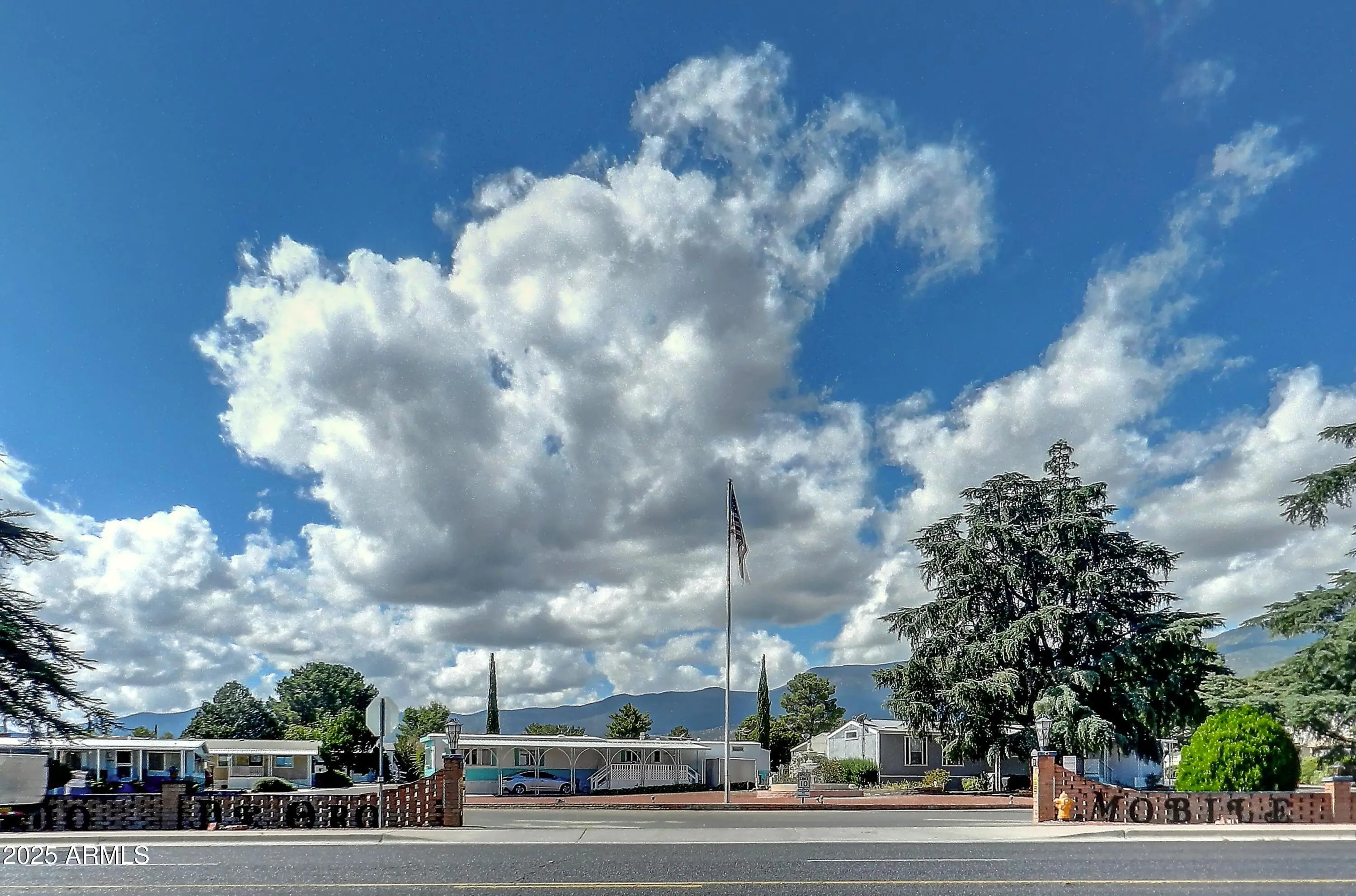 Photo of Listing #6923944