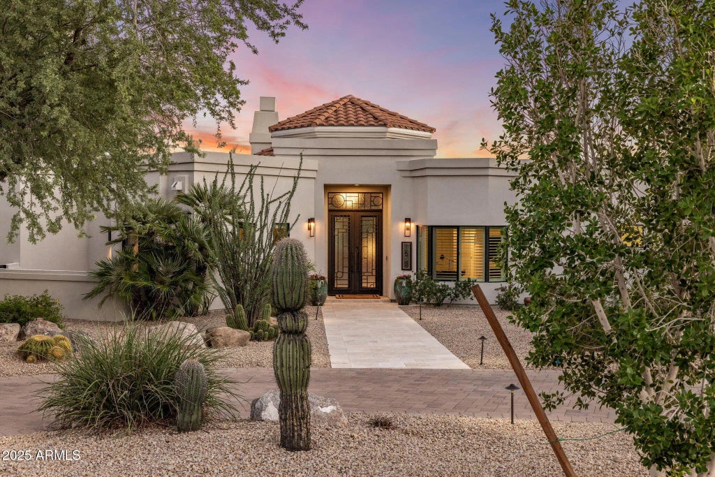 8265 E Via Del Sol Drive, Scottsdale