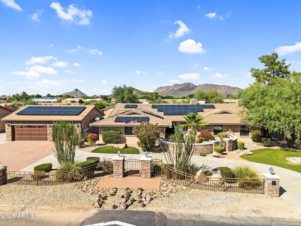 4728 W Saguaro Park Lane, Glendale