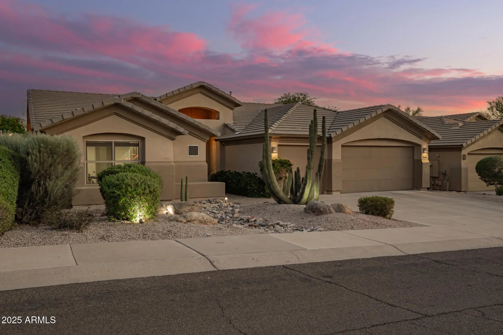 Photo of Listing #6933403