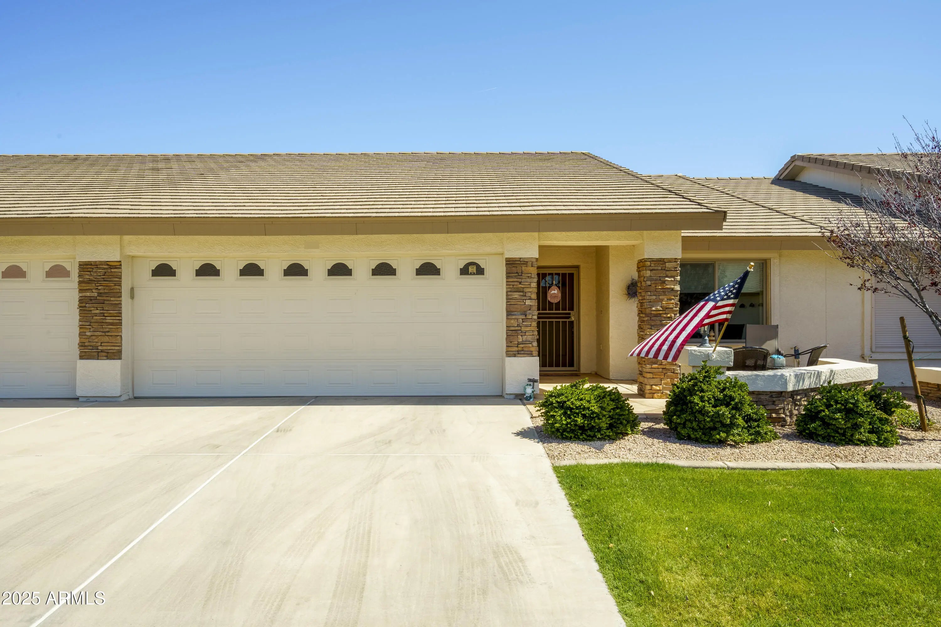 Photo of Listing #6923404