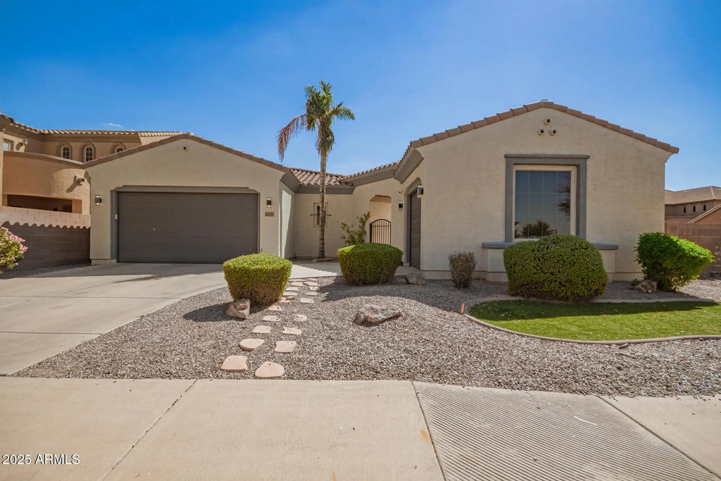 2541 E Wisteria Drive, Chandler