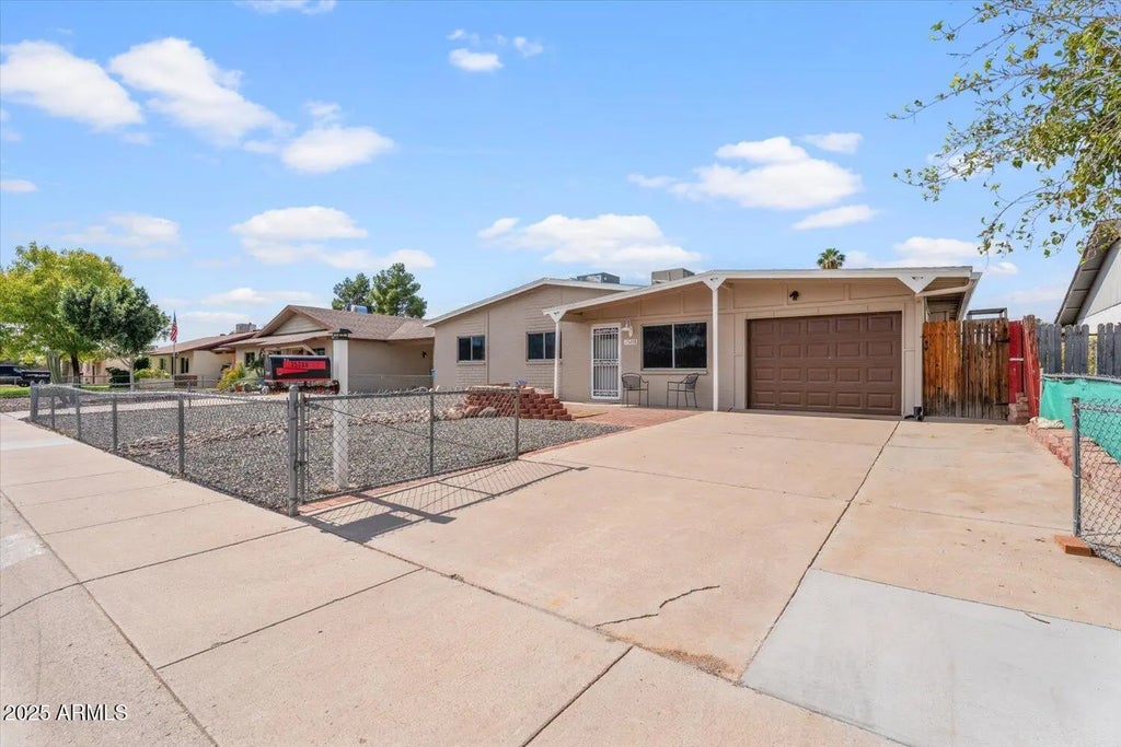 15208 N 28th Avenue, Phoenix