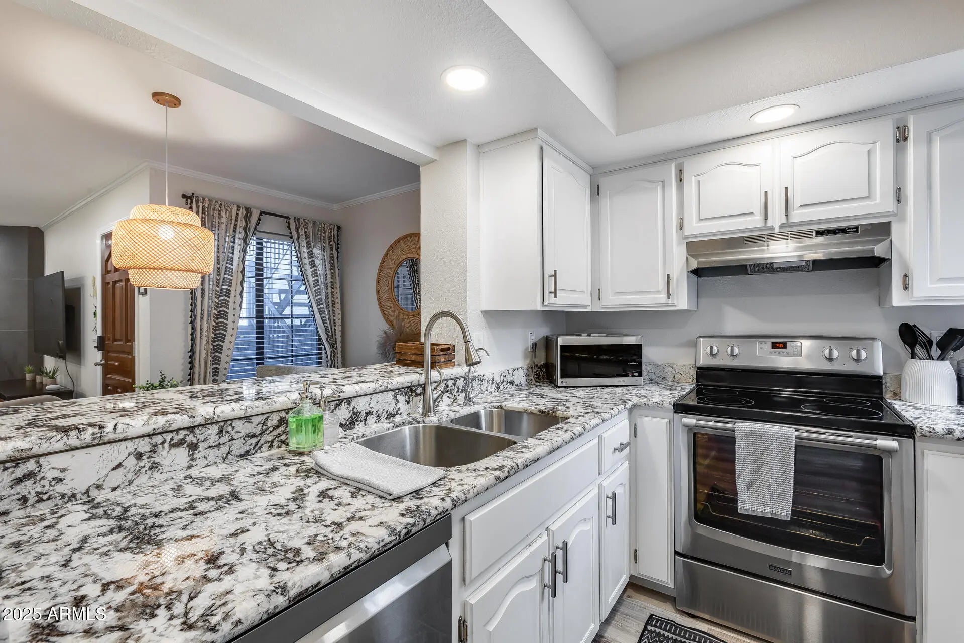 Photo of Listing #6924505