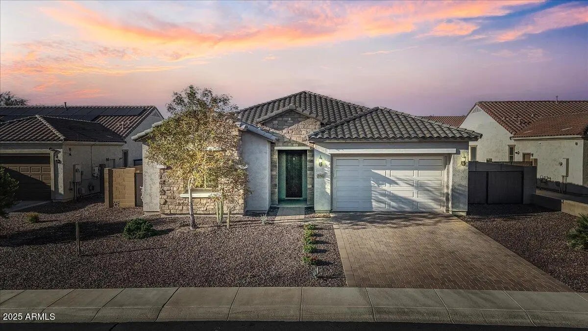 Photo of Listing #6924262