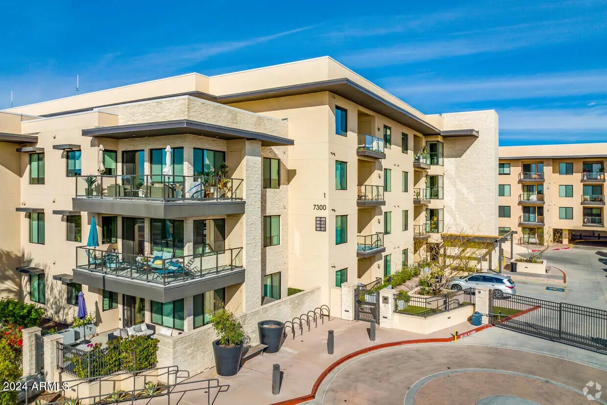 Photo of Listing #6923604