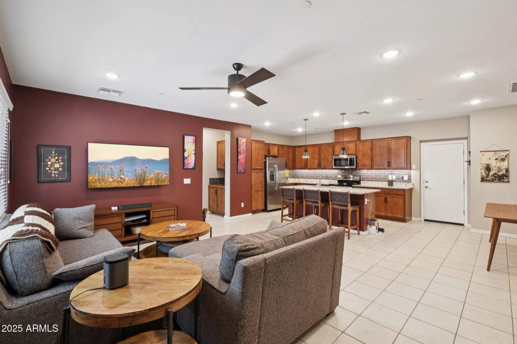 761 E Furness Drive (unit 101), Gilbert