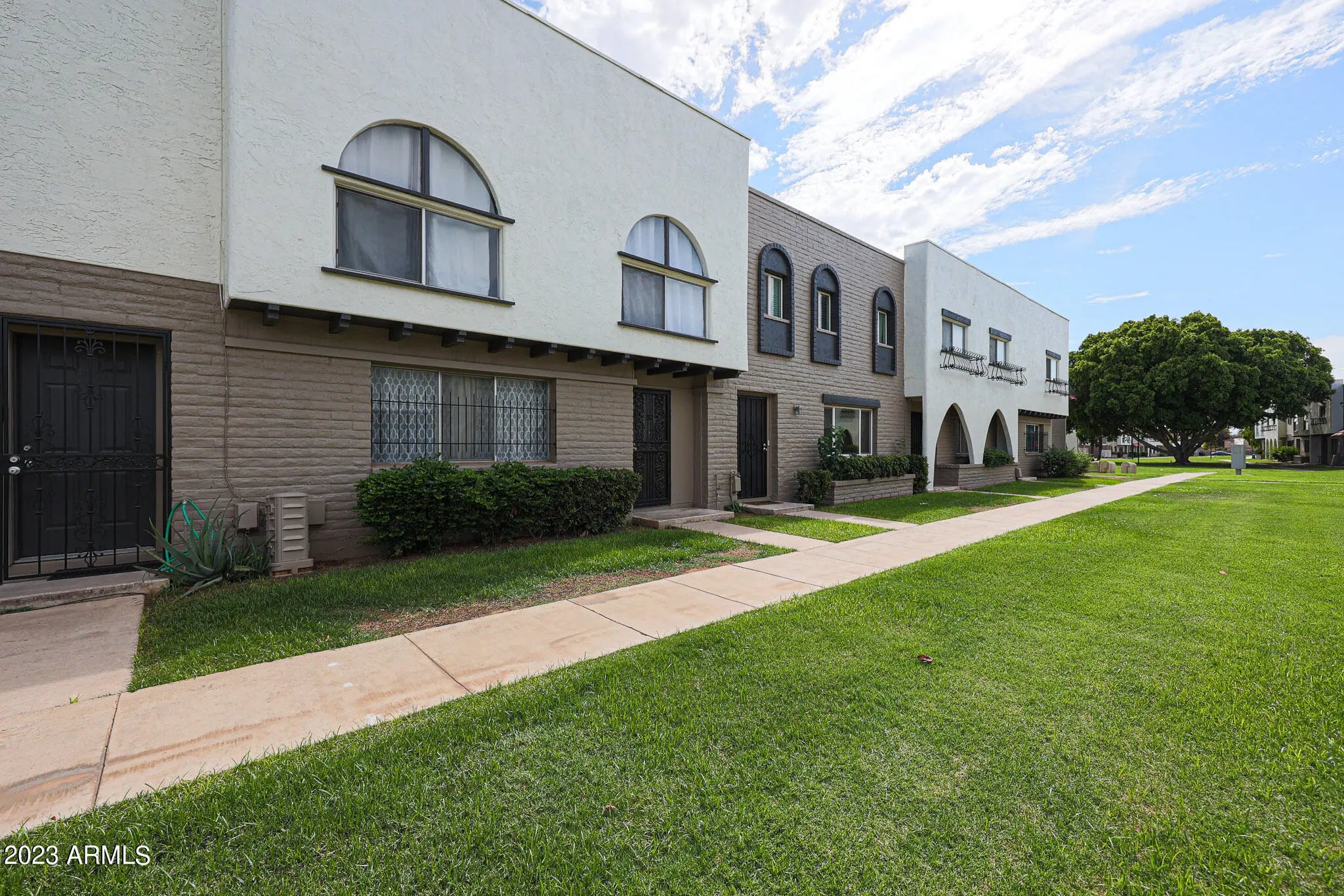 Photo of Listing #6931523