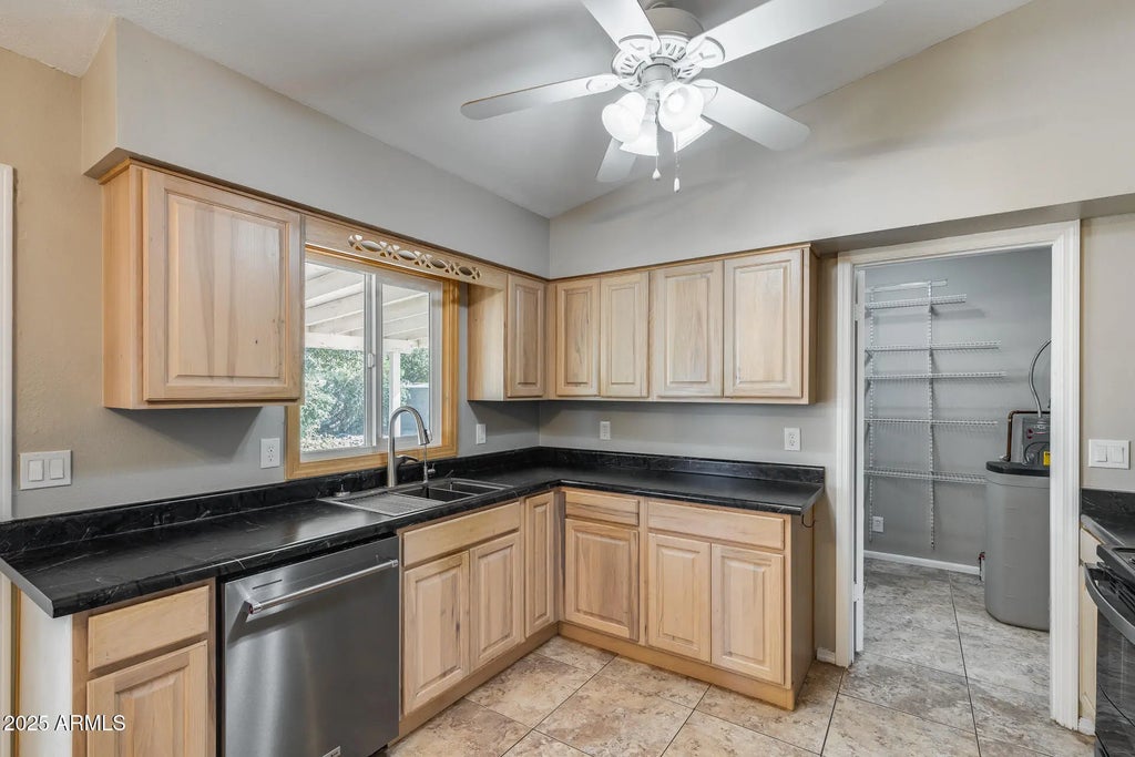 529 N 95th Street, Mesa