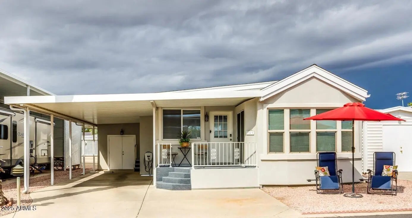 Photo of Listing #6923742