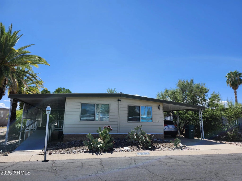 3411 S Camino Seco -- (unit 213), Tucson