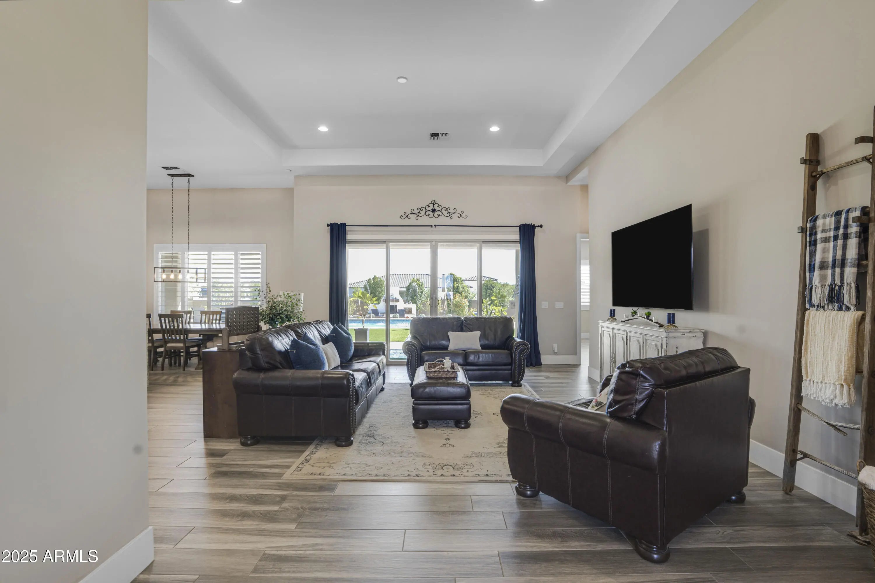 Photo of Listing #6924342