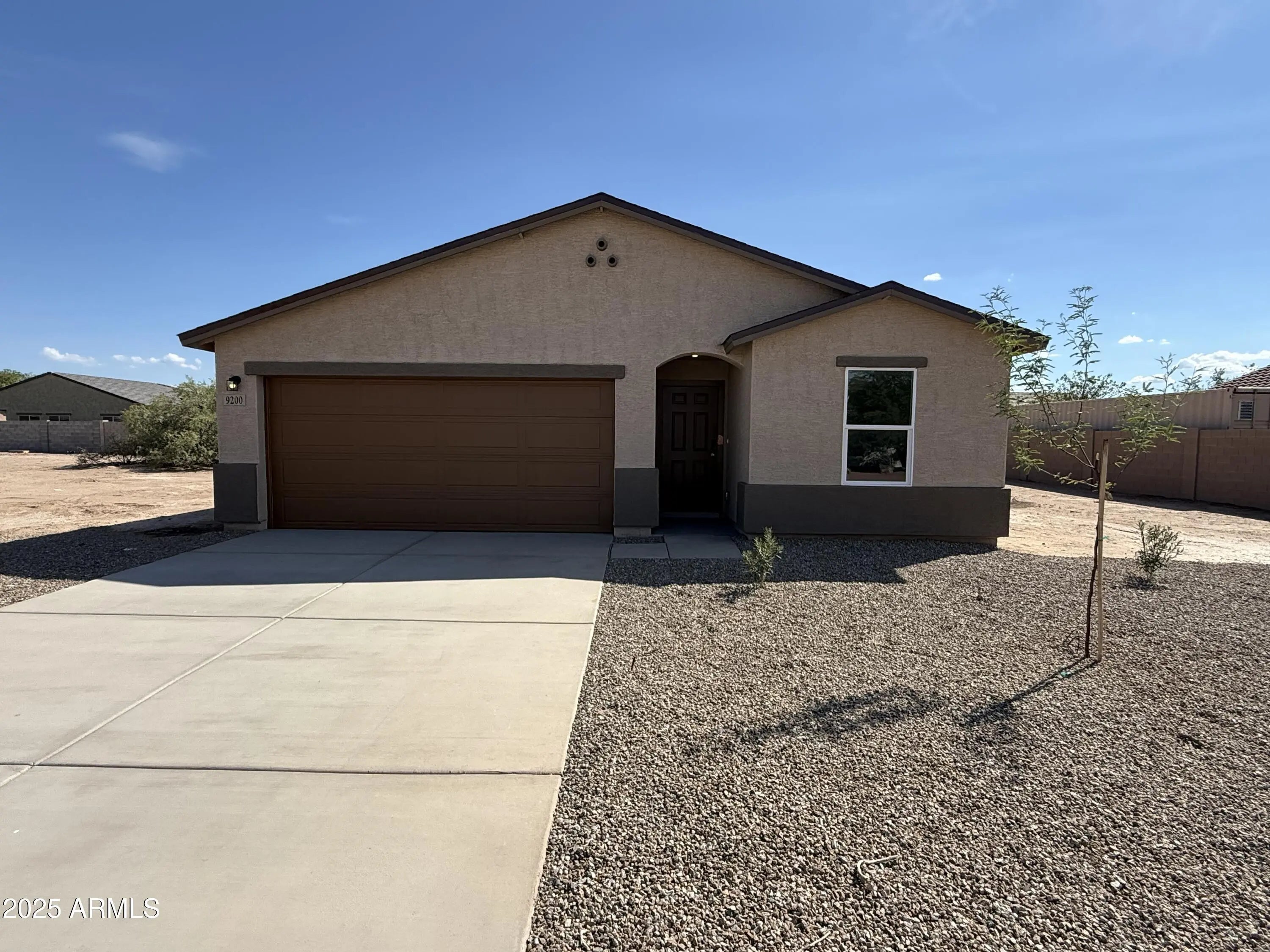 Photo of Listing #6923892