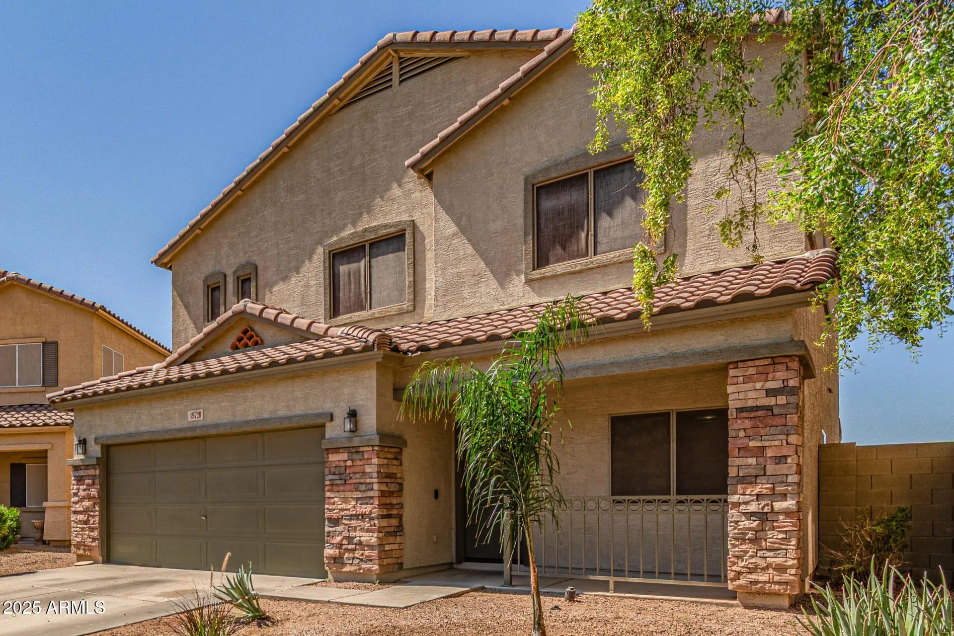 Photo of Listing #6924045