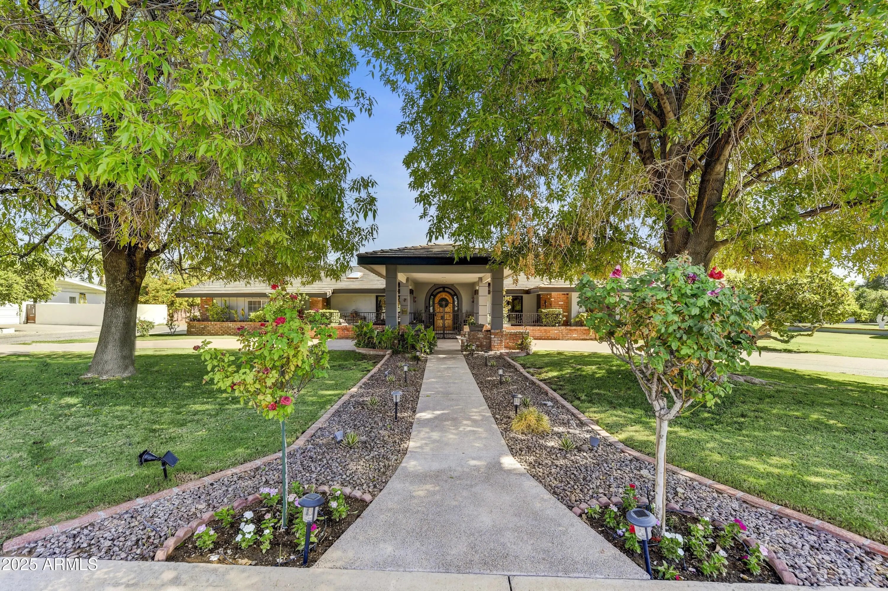 Photo of Listing #6923976