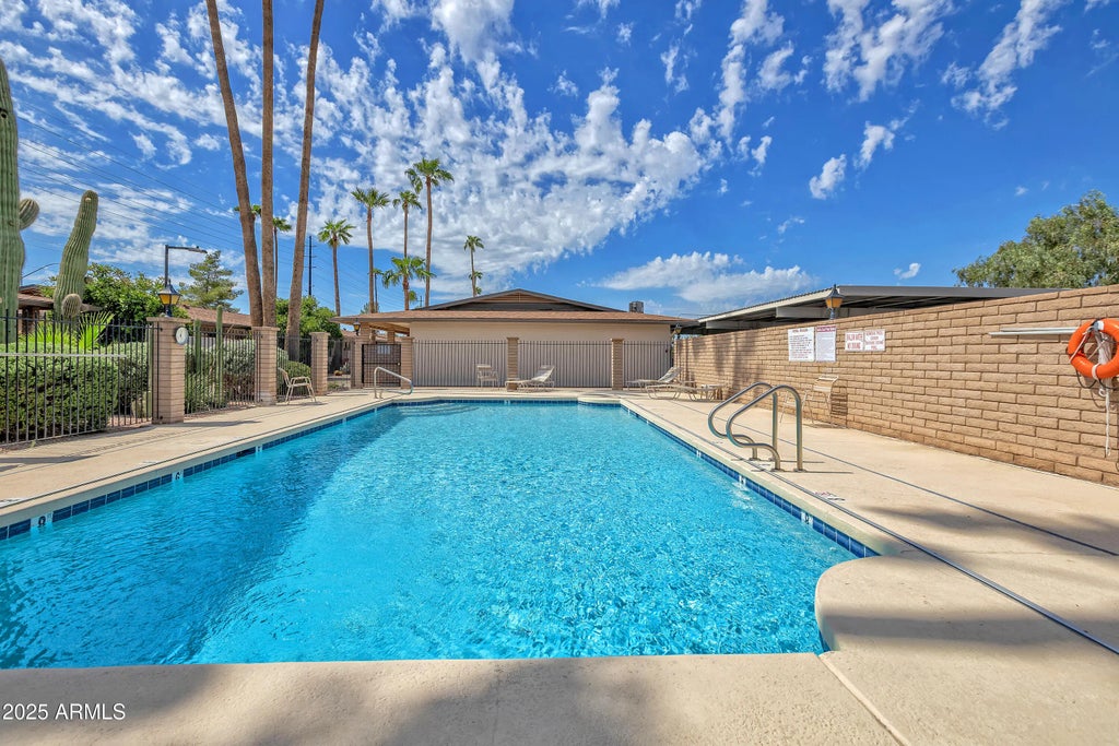 2416 E University Drive (unit 4), Mesa