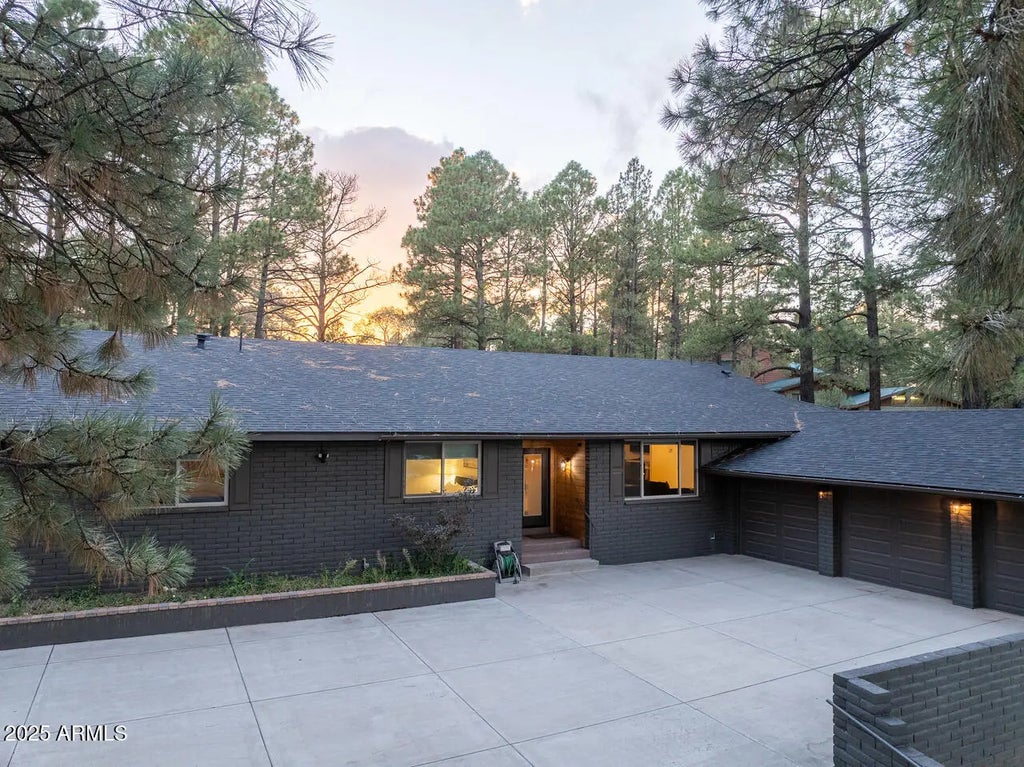 2435 N Oakmont Drive, Flagstaff