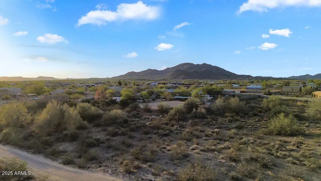 1.25 Acres W Saddle Mountain Road (unit -), Phoenix