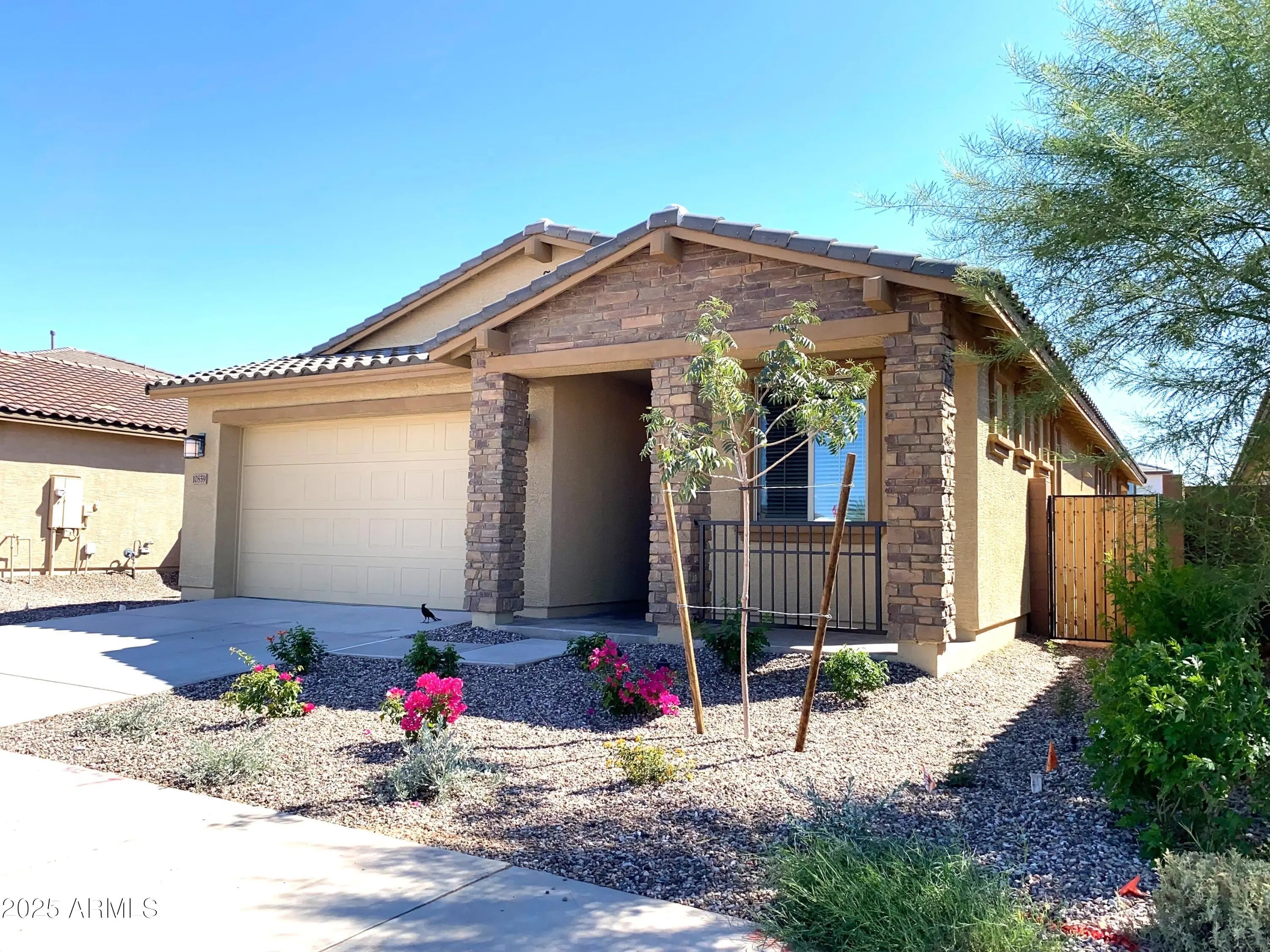 Photo of Listing #6924034