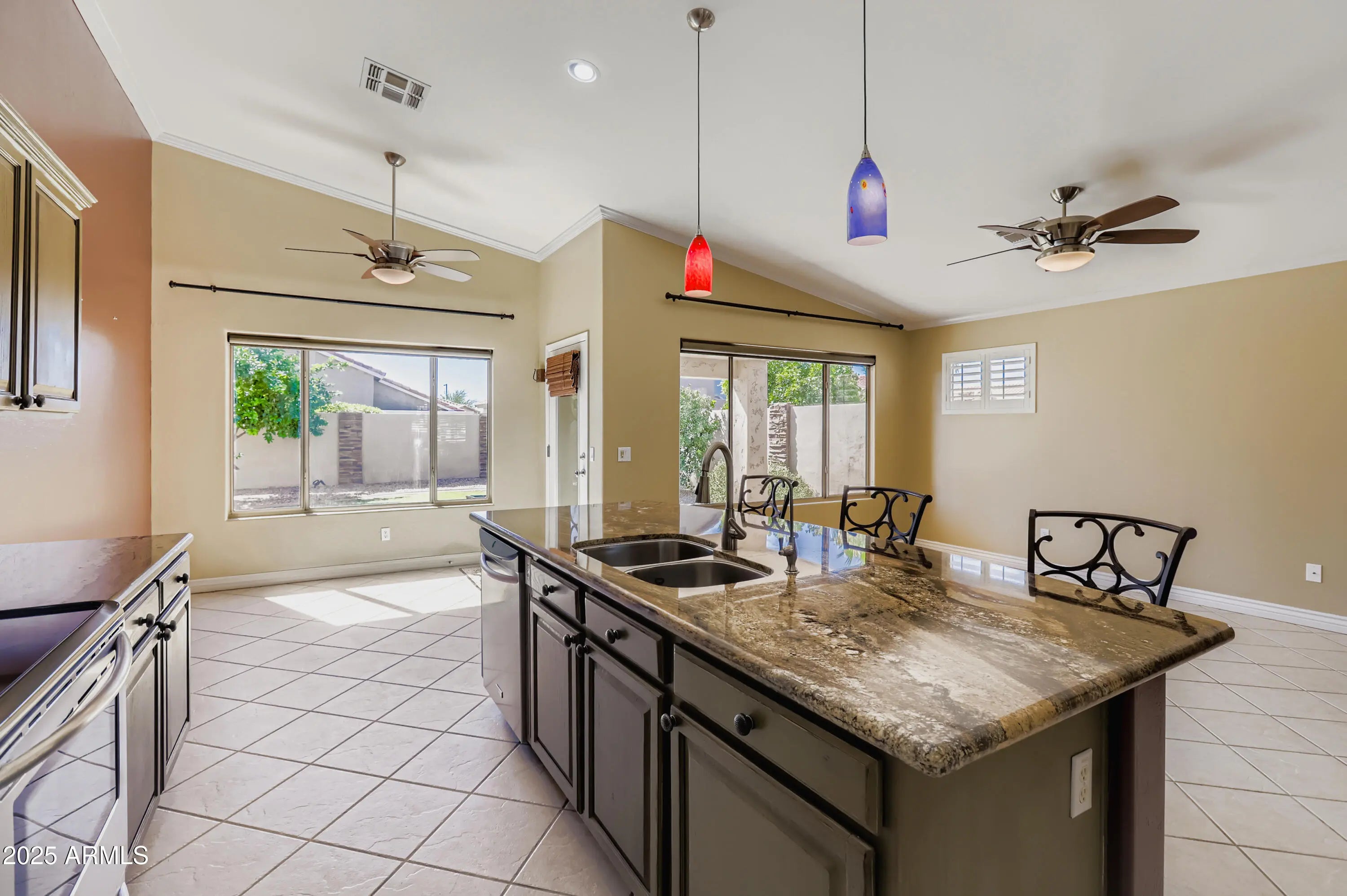 Photo of Listing #6927194