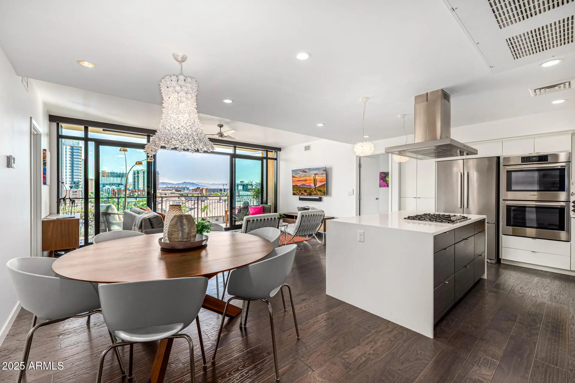 Photo of Listing #6925686