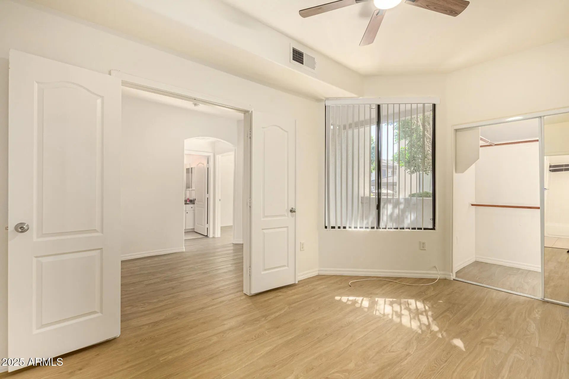 Photo of Listing #6940730