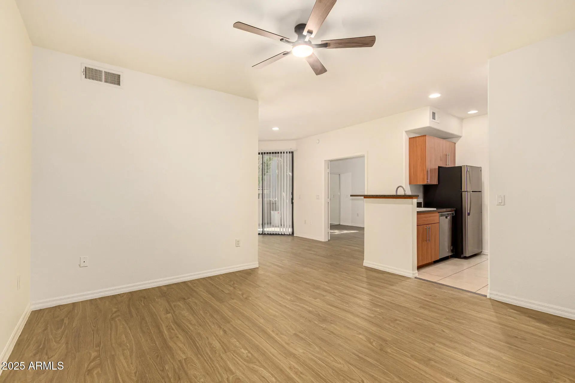 Photo of Listing #6940730