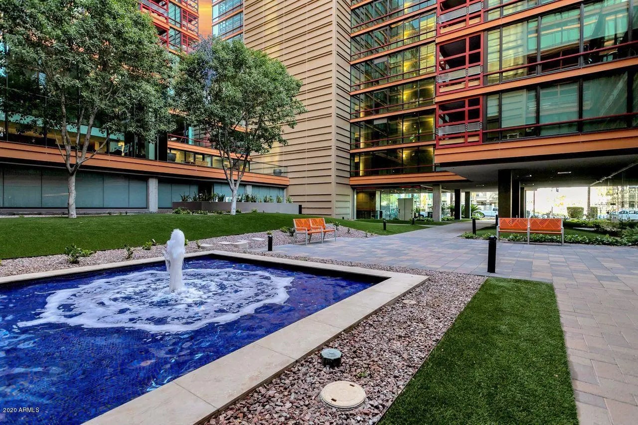 Photo of Listing #6924173