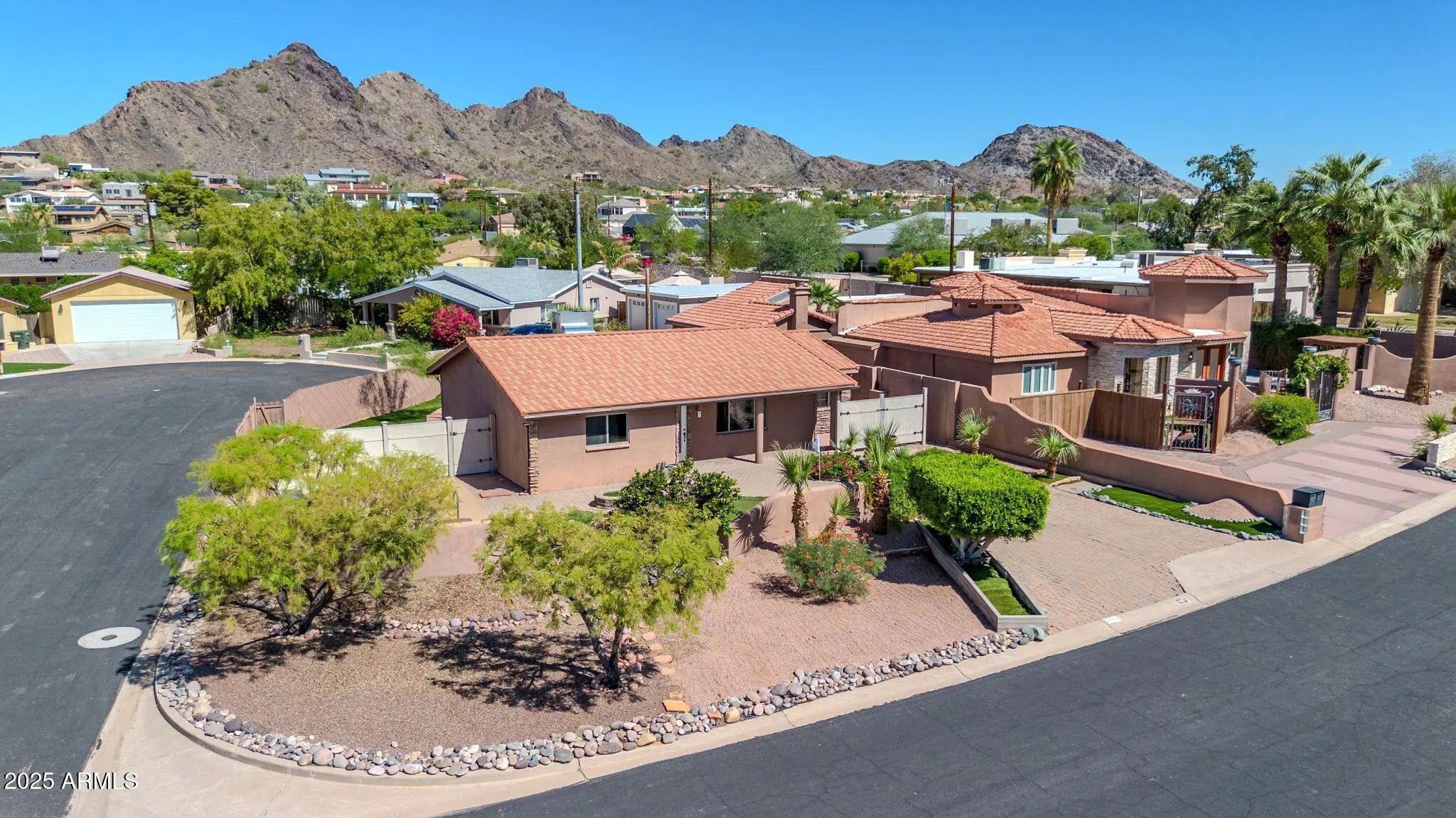 Photo of Listing #6928444