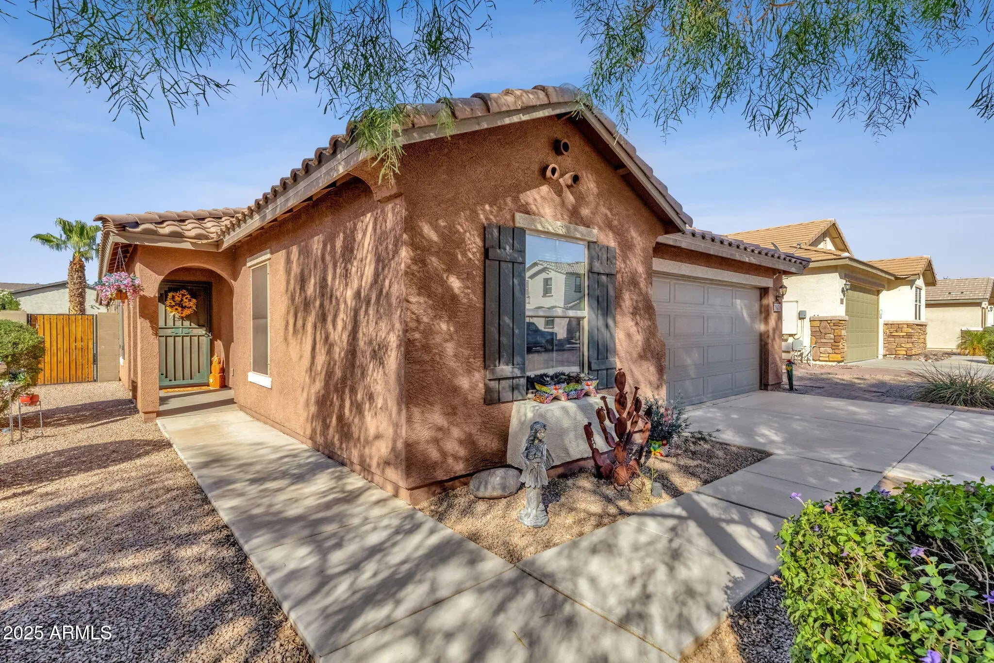 Photo of Listing #6927344