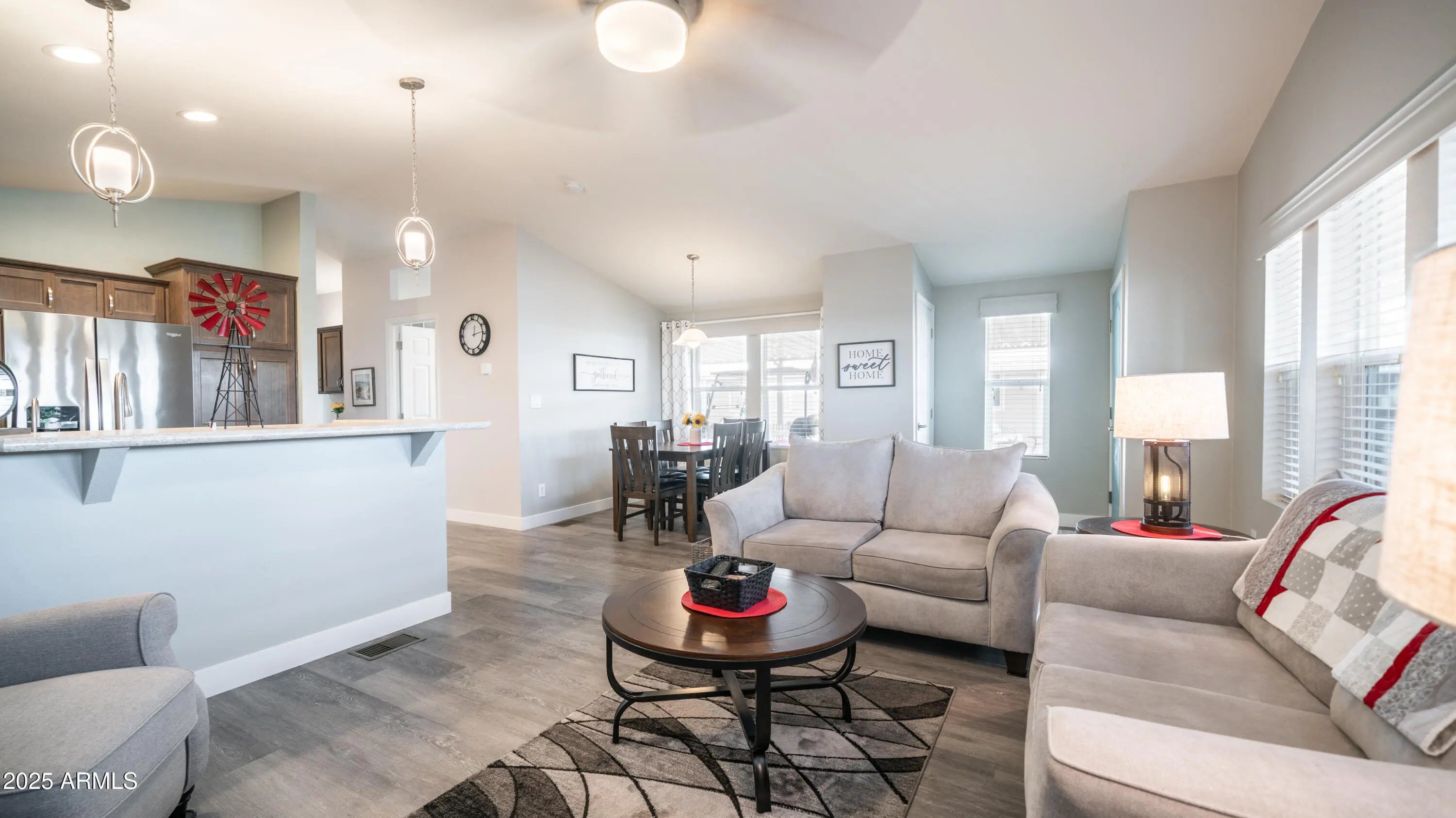 Photo of Listing #6926369